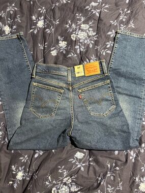 Levi's women’s Dark Blue Wedgie Straight Jeans with Signature Back Pockets